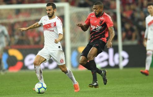 Até o São Bento tira uma ‘casquinha’ do Vitória