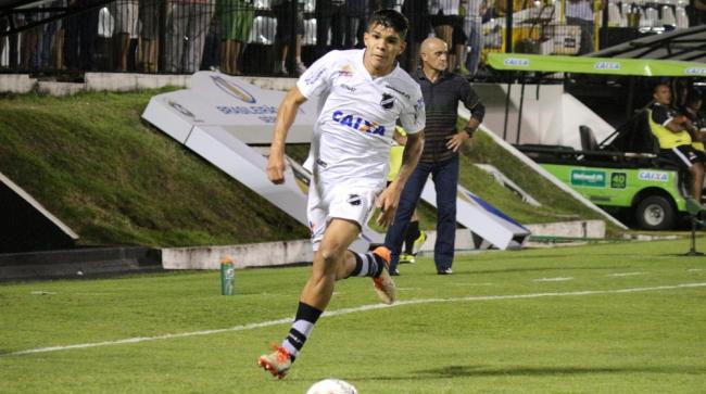 ‘Time sem divisão’ anuncia meia-atacante criado por Fluminense e ABC