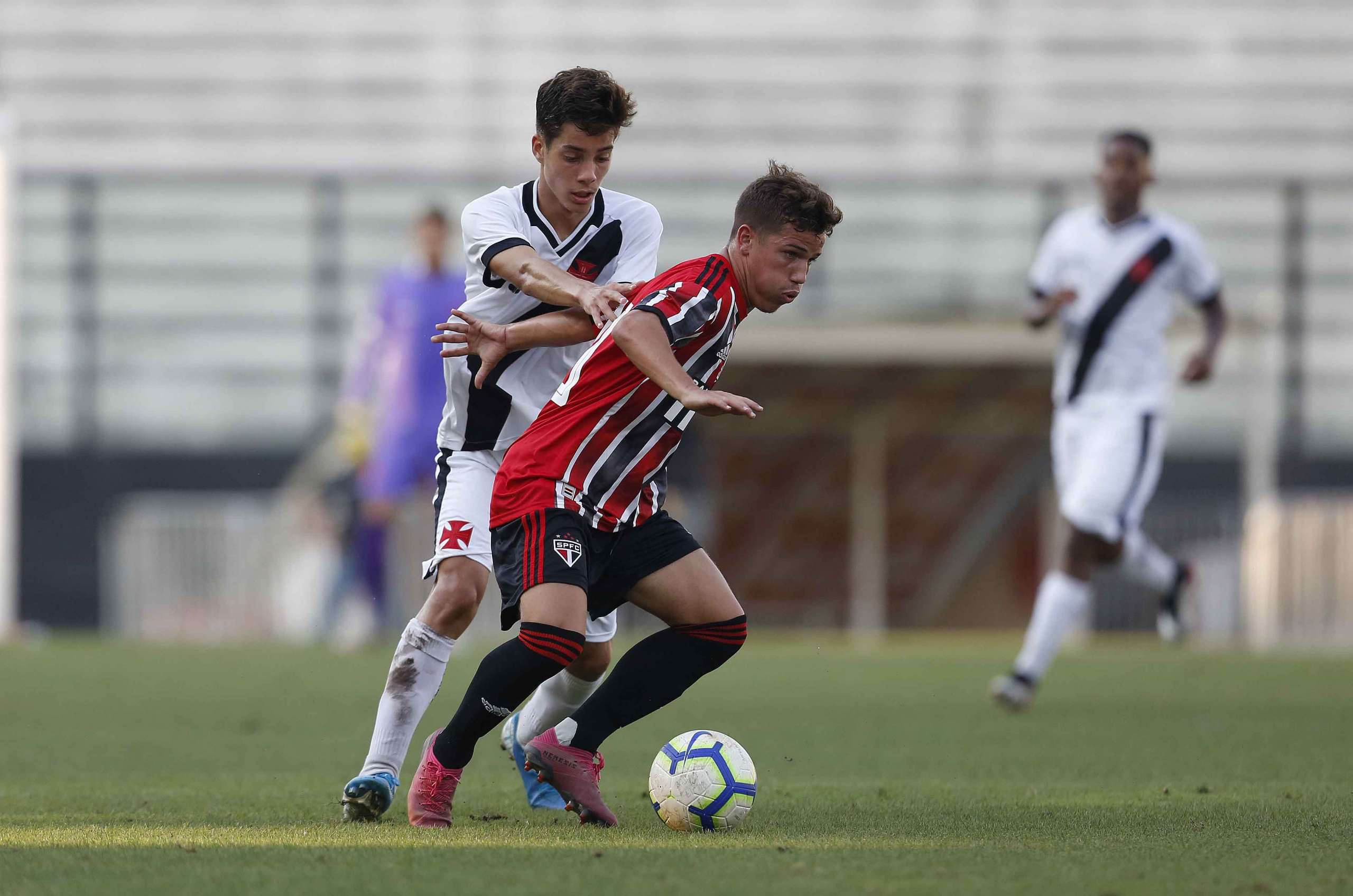 COPA DO BRASIL SUB-17: São Paulo e Palmeiras eliminam Vasco e Flu e fazem final paulista