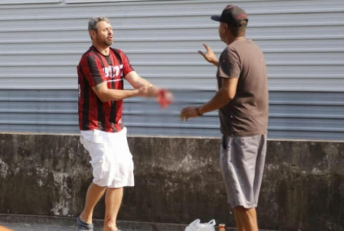 Após perder mão, torcedor manda recado ao Athletico; Vaquinha virtual é programada