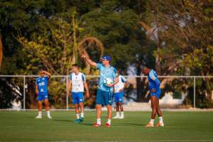 Dedé treina novamente e aumenta chances de reforçar Cruzeiro contra o Flamengo