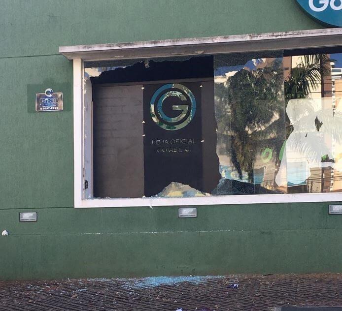 Time do Brasileirão adota segurança armada após protesto da torcida