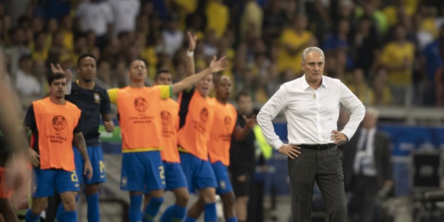 Com clubes brasileiros apreensivos, Tite anuncia lista de convocados nesta sexta
