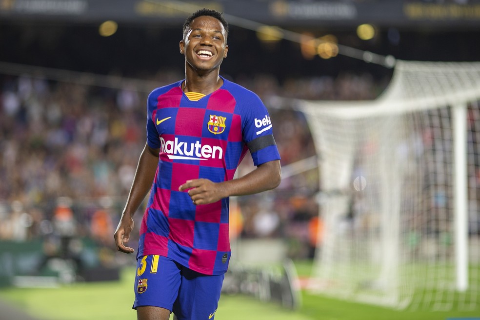 Sensação do Barça se naturaliza espanhol e pode jogar Mundial Sub-17 no Brasil