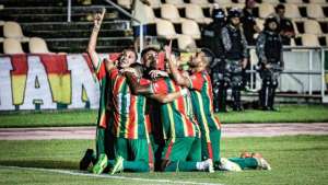 Sampaio Corrêa x Confiança - Bolívia defende boa vantagem para ir à final da Série C!