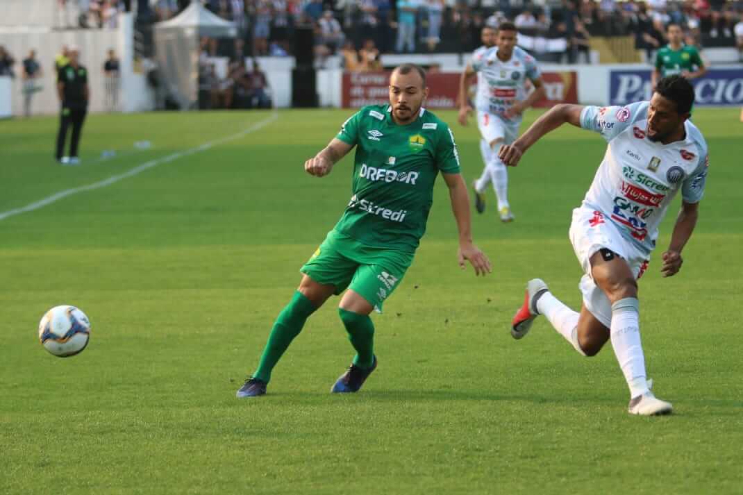 Série B: Cuiabá precisa acabar com jejum para encostar no G4