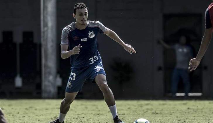 Pituca volta a treinar no Santos, mas ainda é dúvida para duelo contra o Grêmio