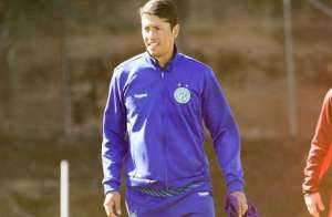 Série B: Interino pede pés no chão ao elenco do Guarani após saída do Z4