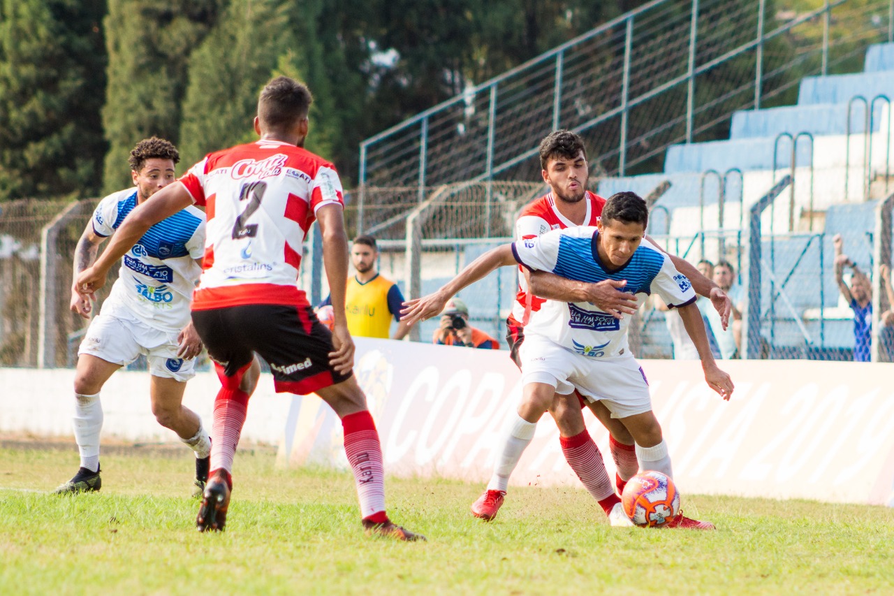 Confira as melhores imagens da rodada decisiva da Copa Paulista. Veja fotos!
