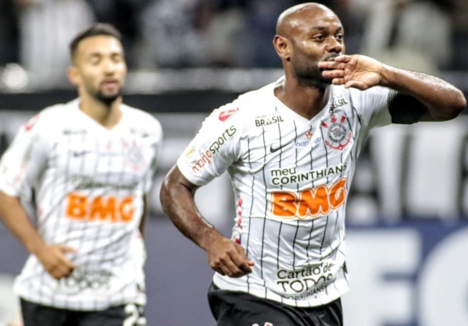 Corinthians-SP 2 x 1 Bahia-BA – Timão volta a vencer e sobe ao G4 2 0002050417312 img