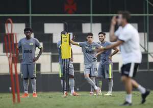 Vasco recebe o Athletico-PR de olho em um returno de Brasileirão mais regular