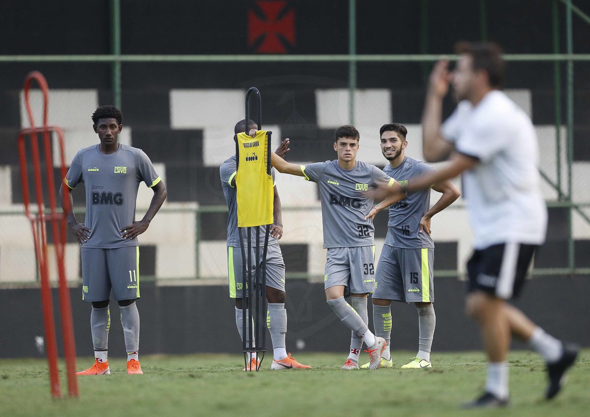 Vasco recebe o Athletico-PR de olho em um returno de Brasileirão mais regular