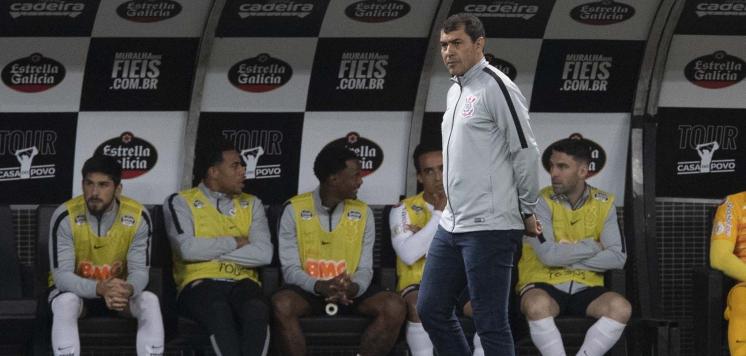 Técnico ironiza protestos dos torcedores do Corinthians: ‘Foi legal pra caramba’