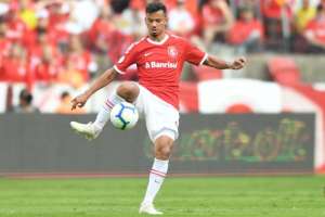 Jogadores do Inter mostram alívio após vitória: 