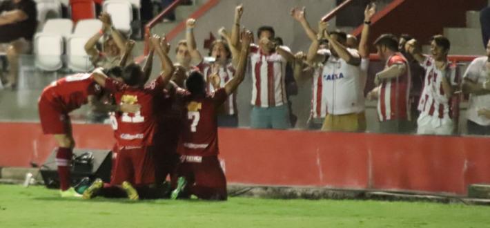 Náutico garante vaga na final. Foto: Léo Lemos/CNC