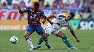 Firme na caça ao Flamengo, Palmeiras festeja regularidade e eficiência defensiva