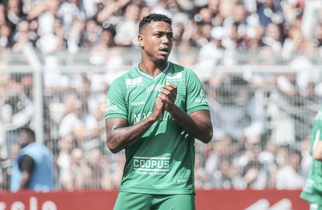 Série B: Michel Douglas dá volta por cima na carreira e vira peça-chave no Guarani