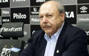 'Confiamos, acreditamos nele', diz presidente do Santos sobre o técnico