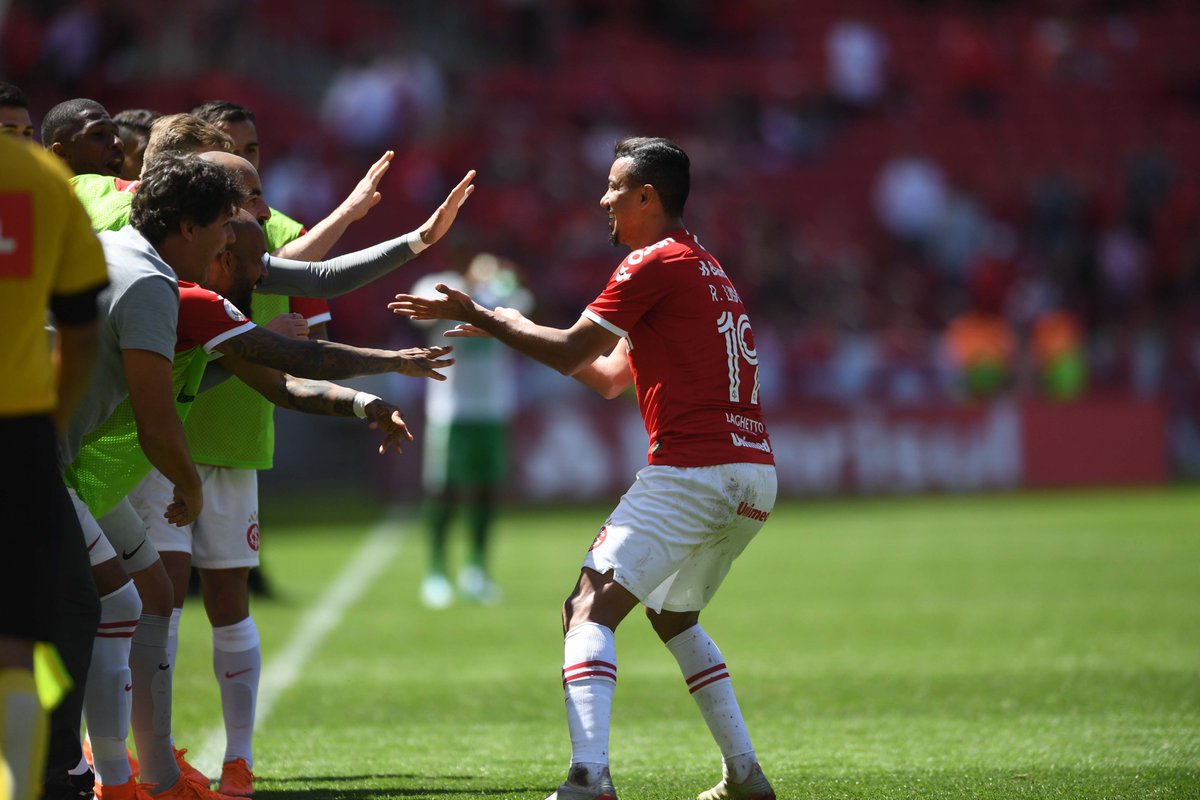 Lindoso aposta na sua boa fase no Inter para ‘atacar’ Flamengo na quarta-feira