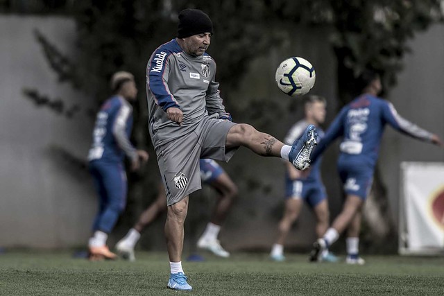 Após perder de pedreiras, Santos mira arrancada contra times com risco de queda