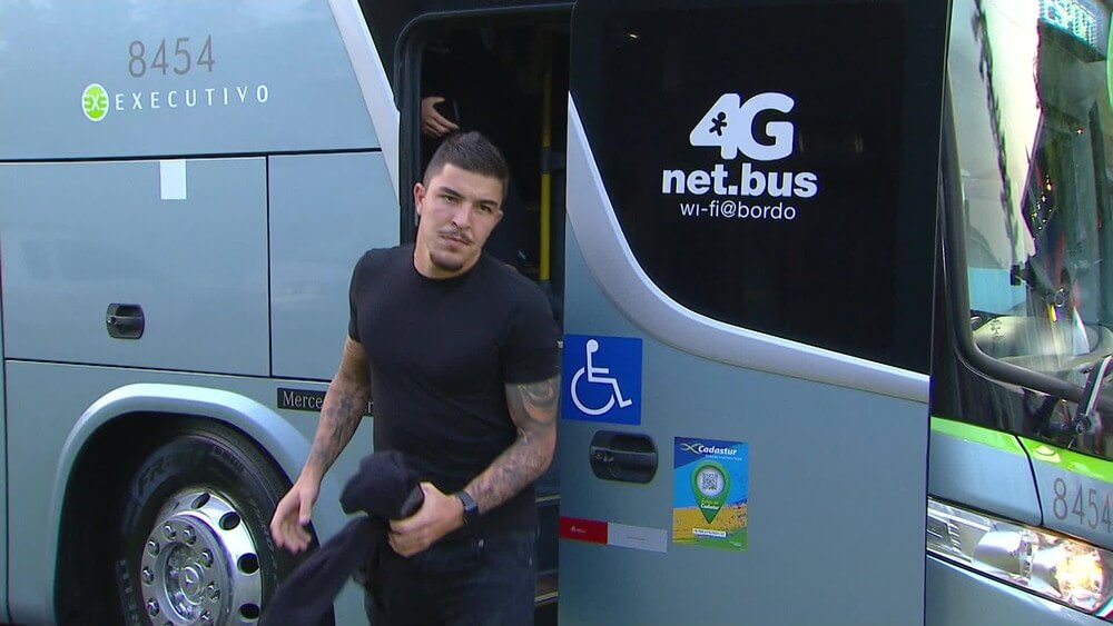 Série B: Londrina acerta com volante Charles, do Santa Cruz