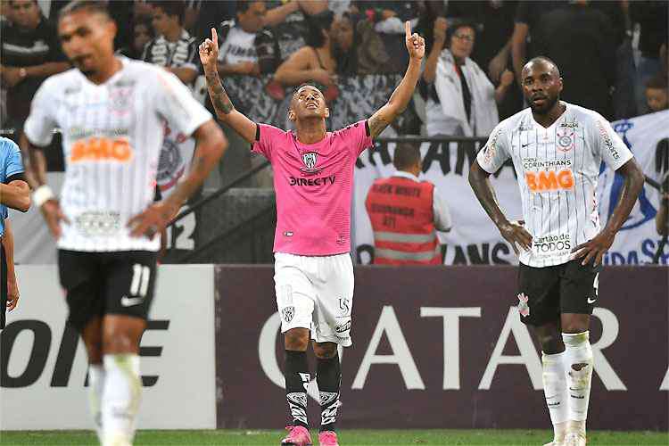 Corinthians busca feito improvável em Quito para ir à final da Copa Sul-Americana