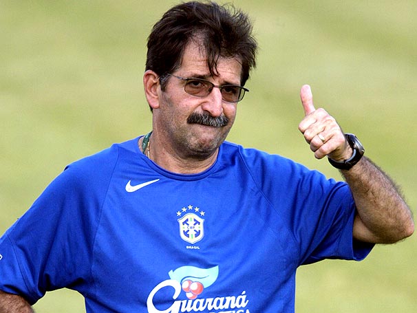 Após passagem pela França, René Simões enriquece aprendizado em Orlando