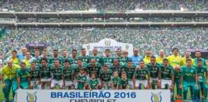 Estudo mostra que futebol brasileiro não fatura muito com seus torcedores