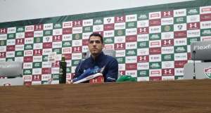 Zagueiro afirma não haver tempo para lamentar a má fase do Fluminense
