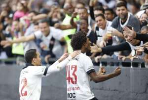Joia é poupada, mas não deve desfalcar o Vasco diante do Corinthians