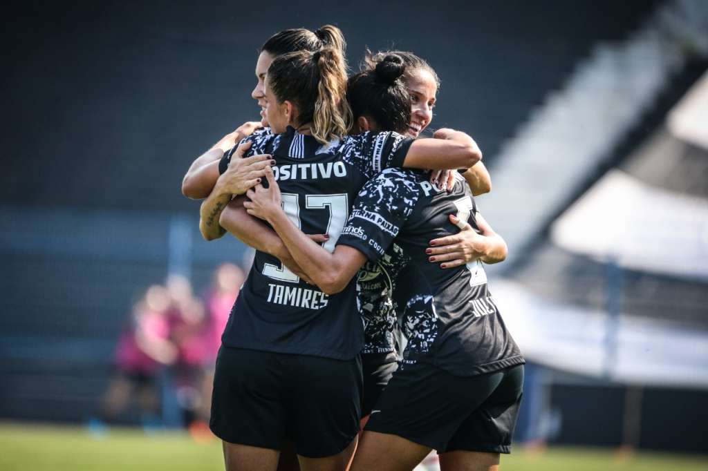 PAULISTA FEMININO: Corinthians volta a golear Ferroviária e avança para final 2 0002050418289 img
