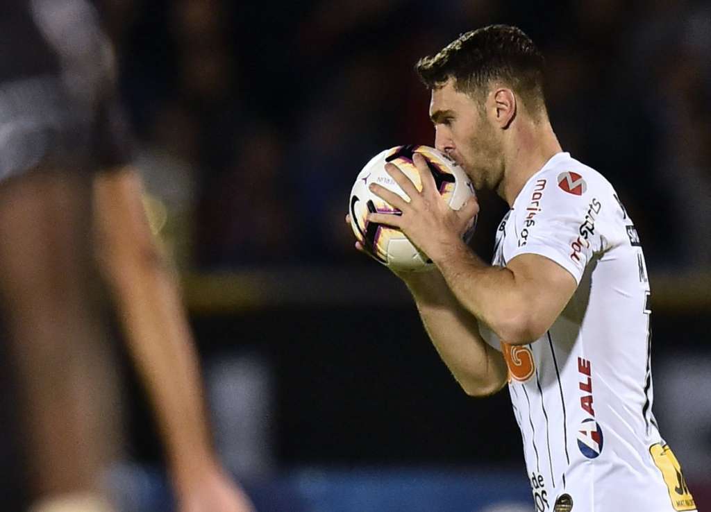 Boselli marcou para o Corinthians, mas não evitou a eliminação na Copa Sul-Americana