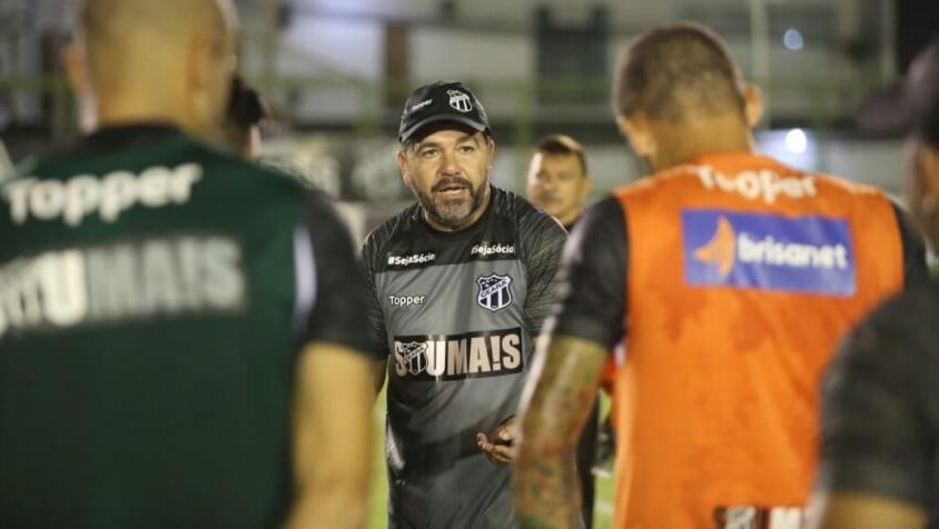 Bancado no cargo, técnico do Ceará avisa: “Não sou único culpado”