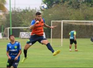 Série B: Itamar Schulle lamenta desfalques do Cuiabá contra Ponte Preta