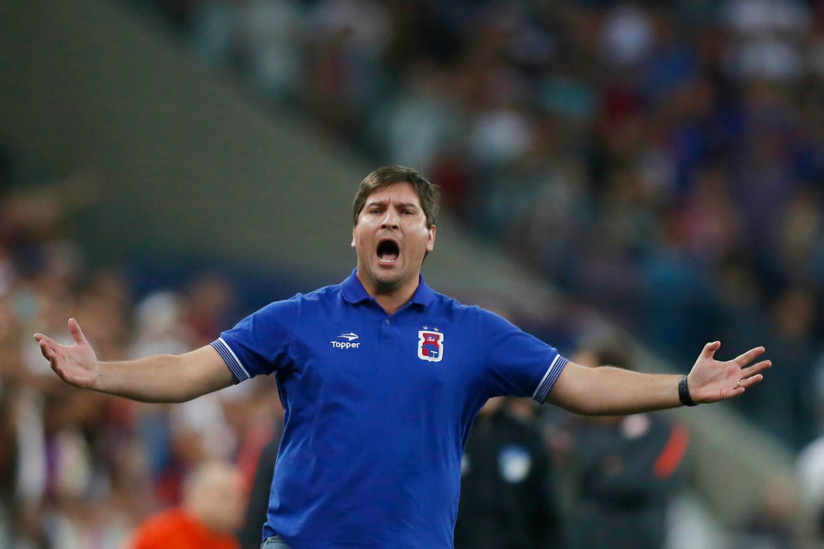 Série B: Após mais um tropeço, diretoria banca permanência de técnico do Paraná