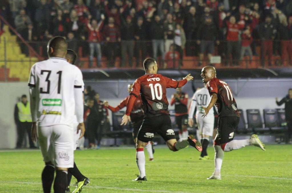 O Brasil de Pelotas não vence há três rodadas na Série B (Fotos: Carlos Insaurriaga/GEB)
