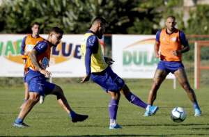 Bahia volta a treinar e Ernando inicia trabalho de transição após cirurgia