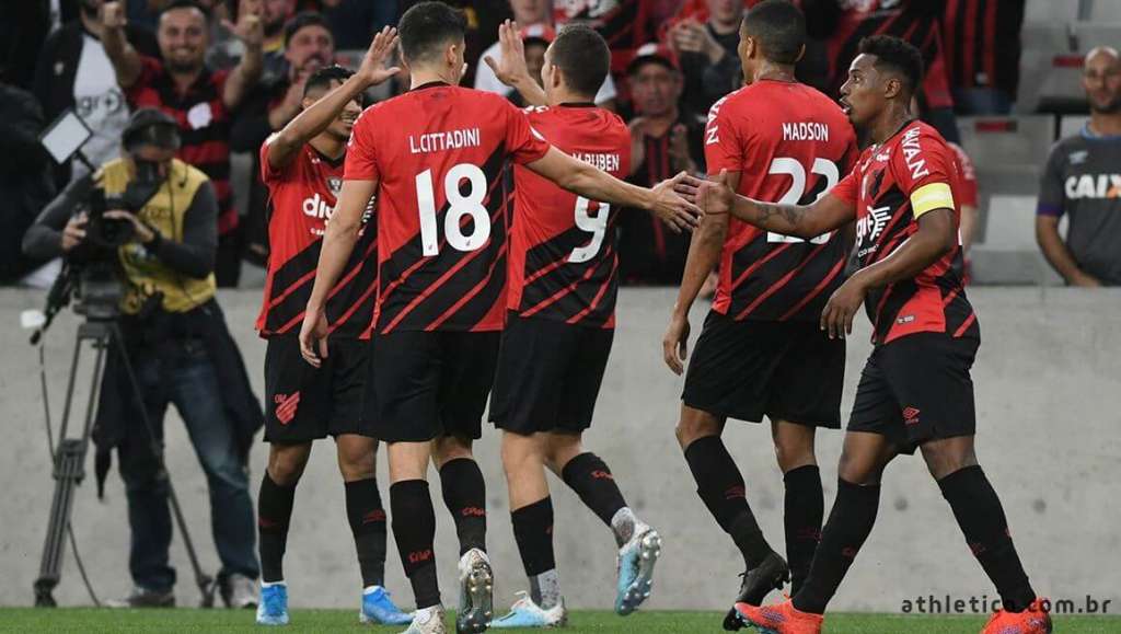 Athletico-PR não teve perdão e goleou o Fortaleza em Curitiba (Foto: Miguel Locatelli/Site Oficial)