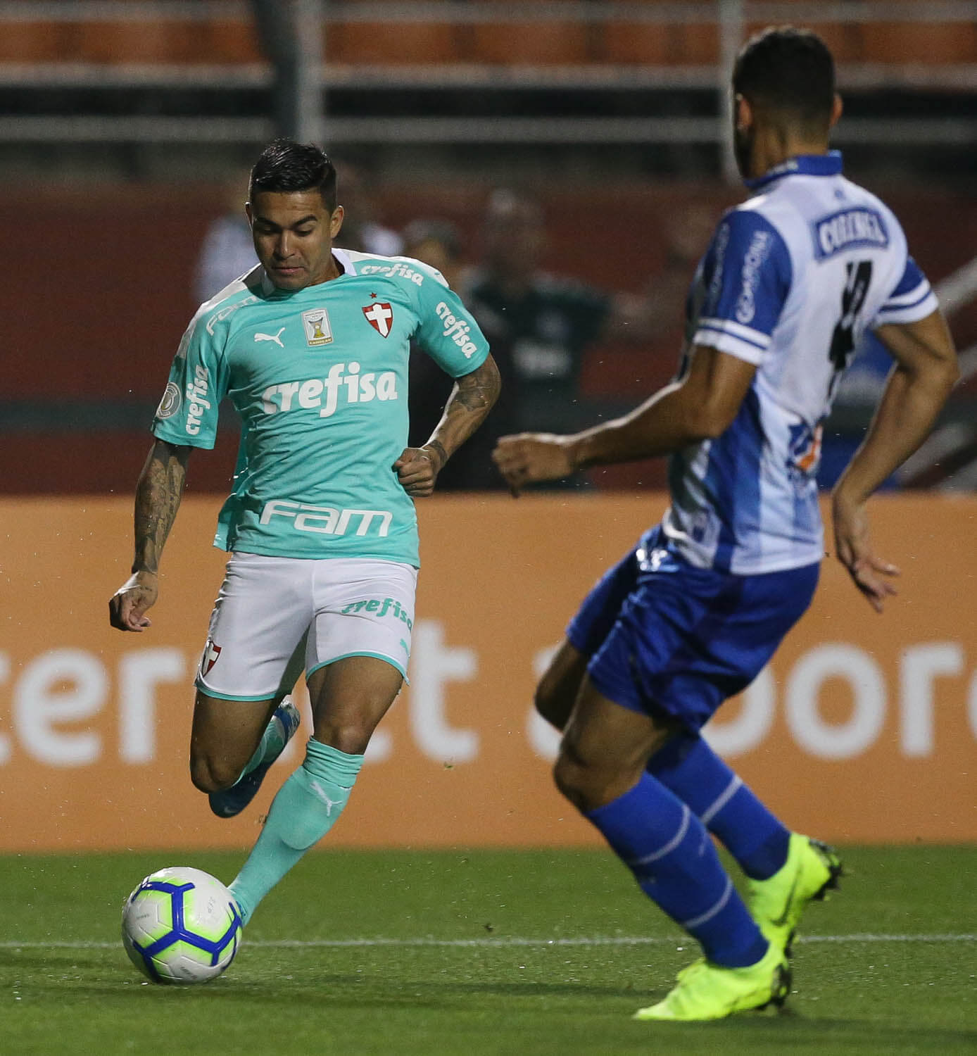 Atacante exalta atuação do Palmeiras e presidente vê briga pelo título