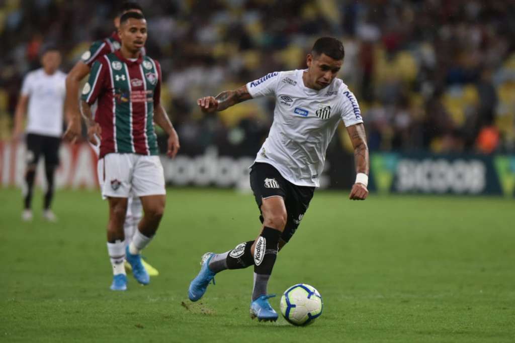  Auxiliar de Sampaoli vê ansiedade como maior problema do Santos no empate com Flu