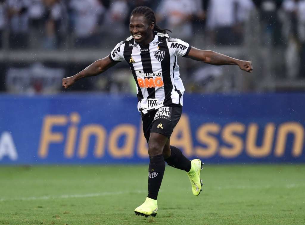 Autor de um dos gols do jogo, atacante lamenta eliminação do Atlético-MG na Sul-Americana