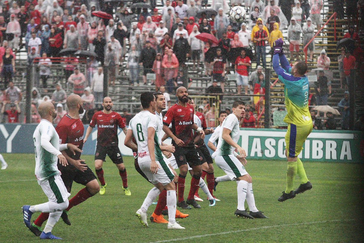 Série B: Em alto astral, Guarani desafia dois tabus em Pelotas