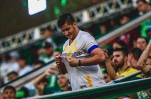 Indenizações, apostas erradas e campanhas ruins fazem Chapecoense cair em dívidas