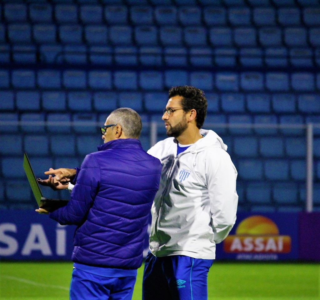 Apesar de goleada, Valentim reforça que Avaí está vivo na briga contra o Z4