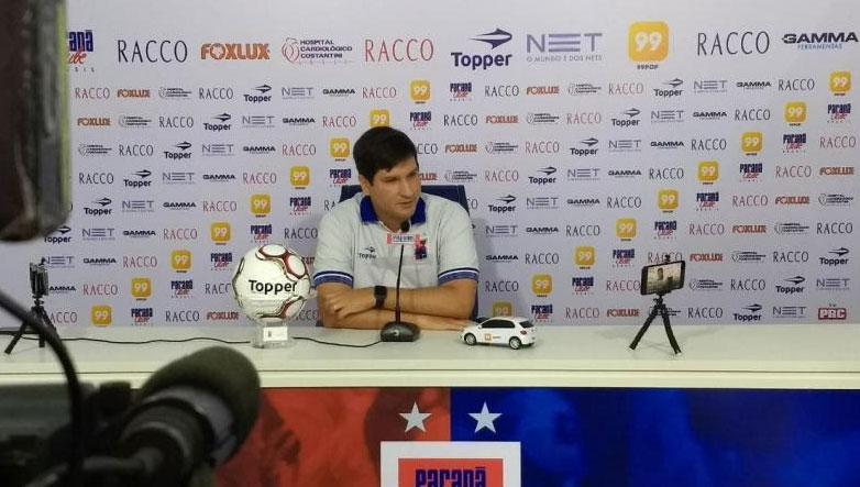 Matheus Costa sabe que precisa acabar com a fase negativa do Paraná! (Foto: Paraná / Divulgação)