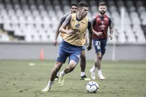 Volante se mostra insatisfeito no Santos, que recusou propostas de Grêmio e Cruzeiro