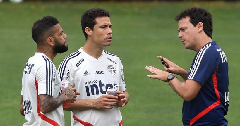 Daniel Alves, Hernanes e Fernando Diniz