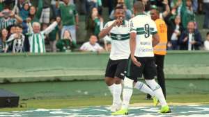 Coritiba 2 x 1 América-MG - Jorginho estreia, quebra jejum do Coxa e derruba Coelho