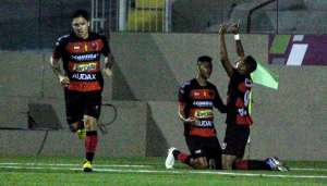 Oeste 1 x 1 Paraná - Em noite de quase gafe, Rubrão busca empate em Barueri