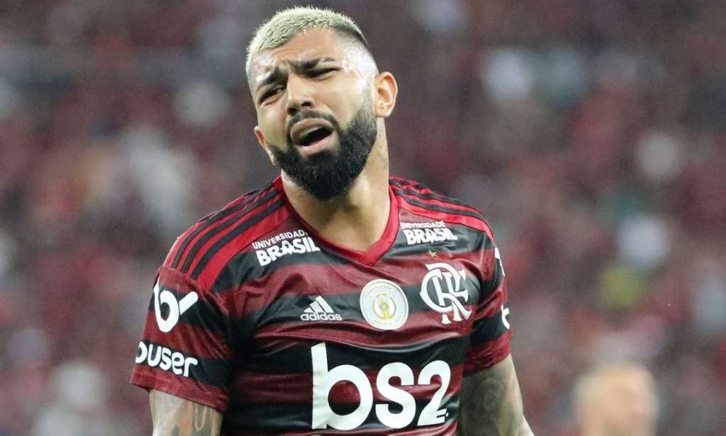 Após gol em 11 jogos seguidos, torcedores encontram motivo para 'jejum' de Gabigol